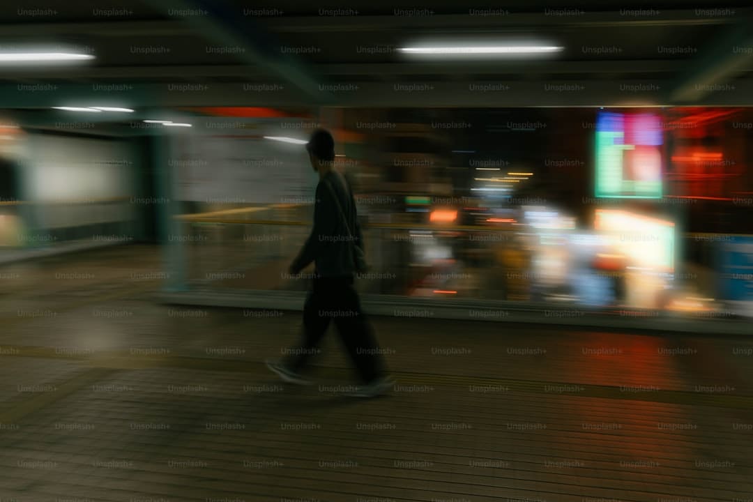 《南京照相馆》路演走过重庆青岛西安 闫妮感动落泪送好评
